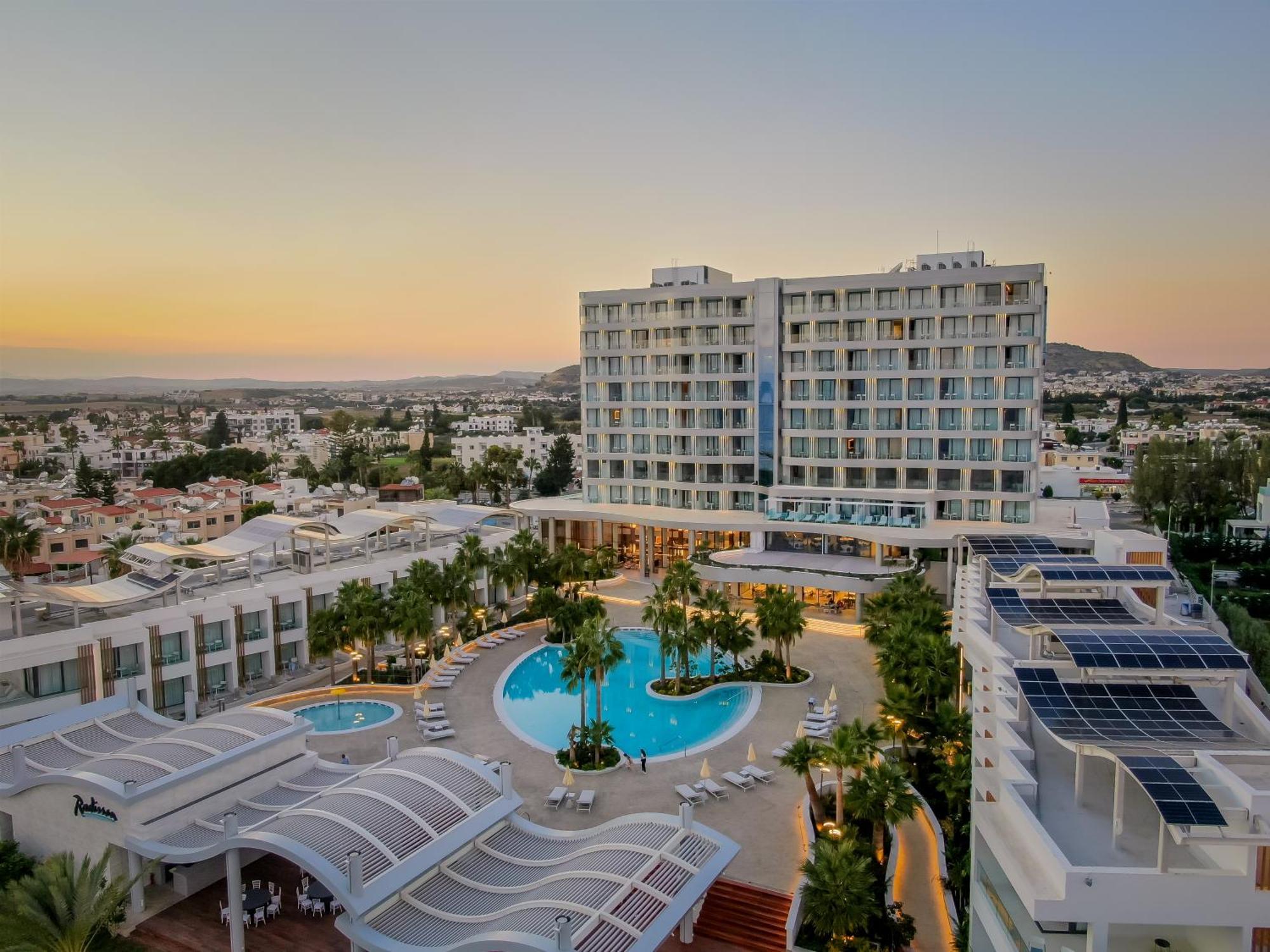 Radisson Beach Resort Larnaca Exteriér fotografie
