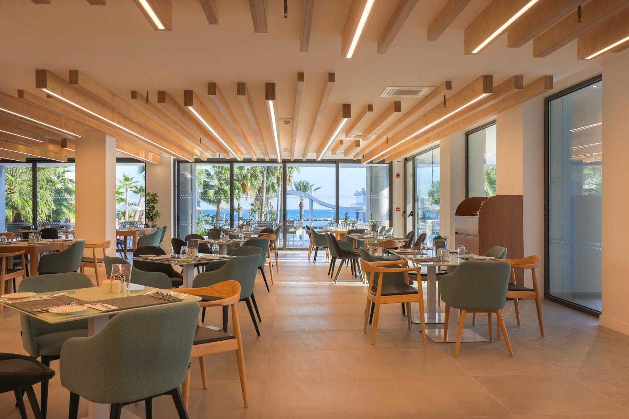 Radisson Beach Resort Larnaca Exteriér fotografie